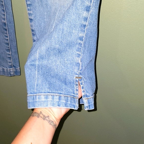 American eagle capris - Picture 2 of 6